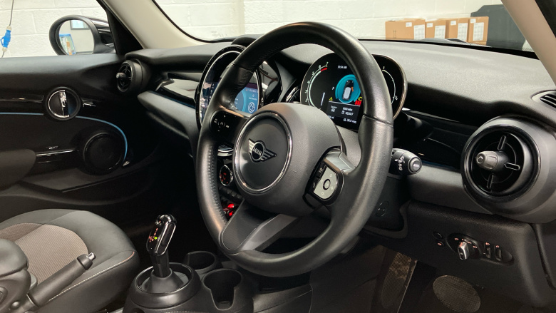 MINI Hatchback 1.5 Cooper Classic 5dr Auto Petrol Hatchback